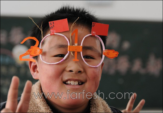 2010:  العالم يودع عاما ويستقبل عاما جديدا  صورة رقم 2