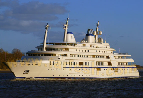 بالصور.. ثلث اليخوت تعود للسعوديين! صورة رقم 3 بالصور.. ثلث اليخوت تعود للسعوديين! صورة رقم 3