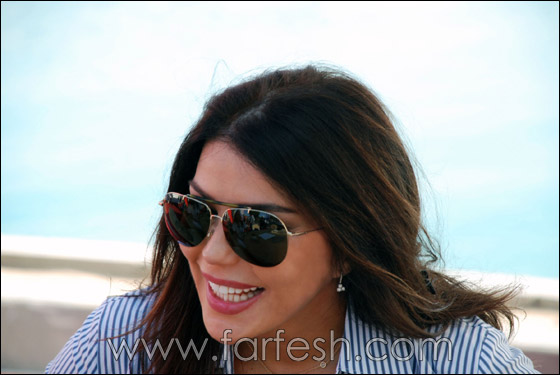 مي حريري اول فنانة عربية على متن سفينة السيدات المتجهة الى غزة!  صورة رقم 19