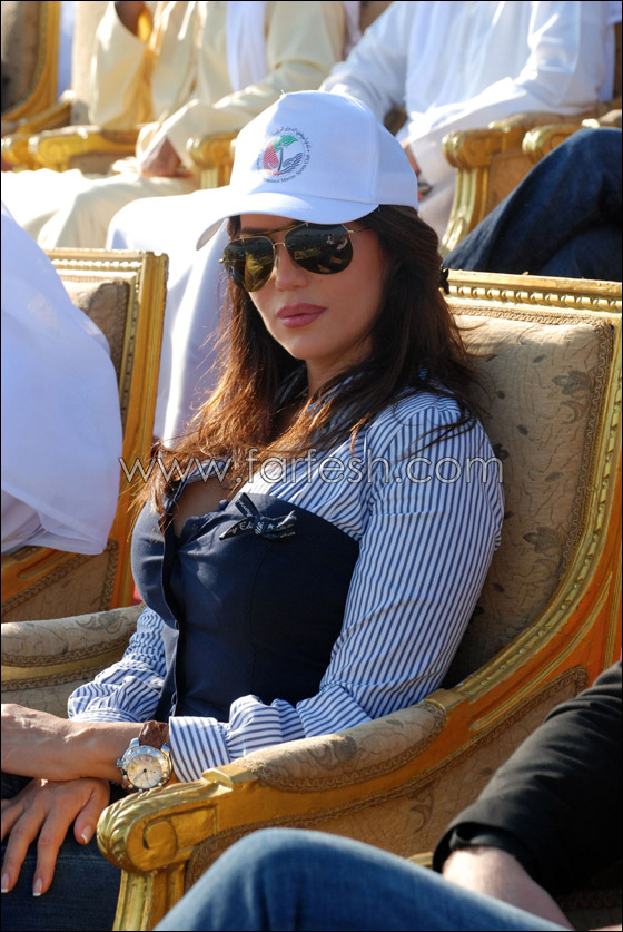 مي حريري اول فنانة عربية على متن سفينة السيدات المتجهة الى غزة!  صورة رقم 20