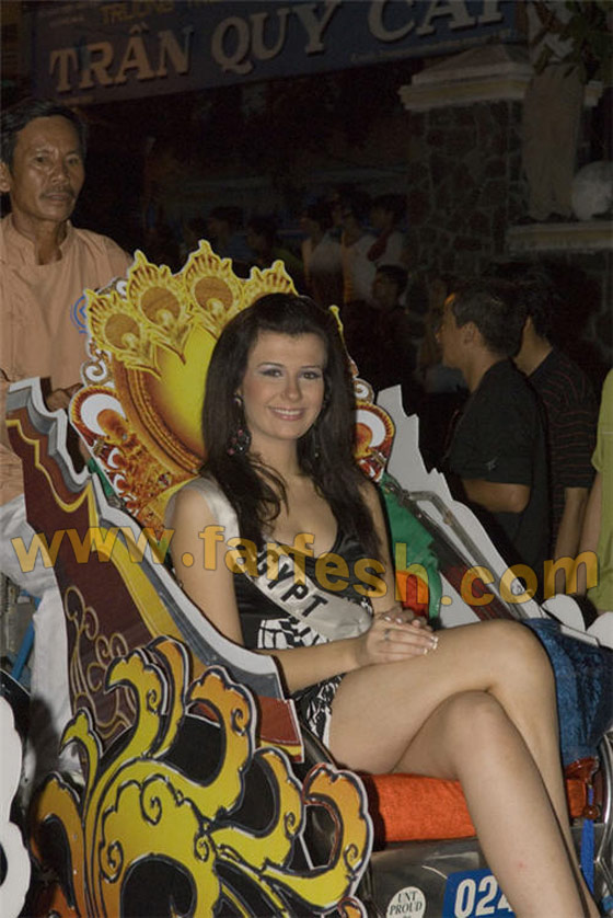 يارا نعوم: العري اليوم هو السائد ويتلهف عليه الأغلبية!! صورة رقم 3 يارا نعوم: العري اليوم هو السائد ويتلهف عليه الأغلبية!! صورة رقم 3