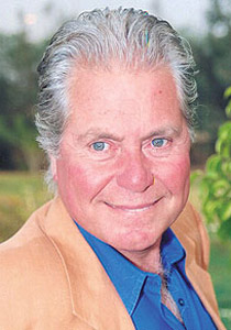 حسين فهمى: برامج كشف العورات بايخة جدا ومتبسطش!! صورة رقم 1 حسين فهمى: برامج كشف العورات بايخة جدا ومتبسطش!! صورة رقم 1