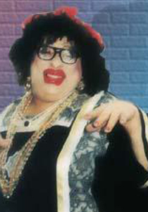 الفنانون يرتدون الزي النسائي!!!! صورة رقم 1 الفنانون يرتدون الزي النسائي!!!! صورة رقم 1