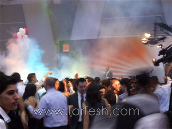 زهير فرنسيس يشعل 