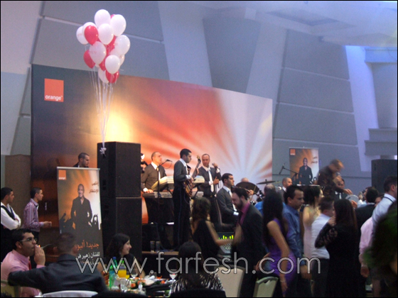 زهير فرنسيس يشعل 