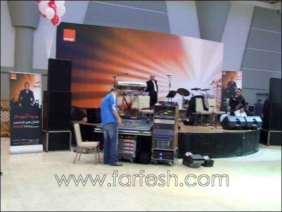 زهير فرنسيس يشعل 