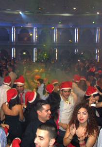 زهير فرنسيس يشعل 