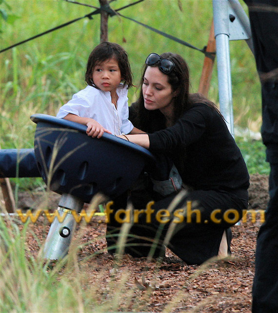 أنجلينا جولي ترفض دعوة أوباما للعشاء لأنه ممل وسخيف!!  صورة رقم 4