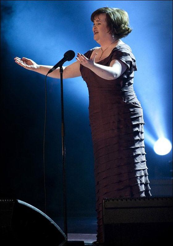 بعد المزحة.. سوزان بويل تستعد للغناء أمام البابا!!  صورة رقم 13