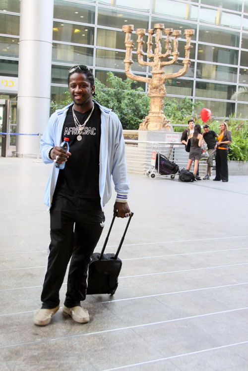 المغني العالمي ريوRIO : متحمس جدا للغناء في الناصرة صورة رقم 10 المغني العالمي ريوRIO : متحمس جدا للغناء في الناصرة صورة رقم 10