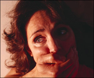 محاولة إغتصاب أمريكية داخل مسجد!!! صورة رقم 1