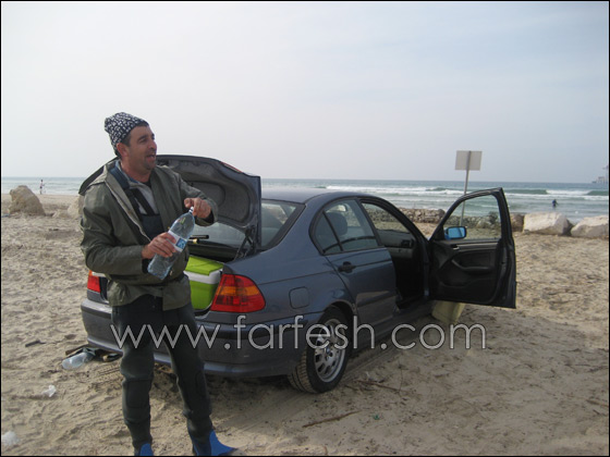 القرش ما زال يحتل شواطئ الخضيرة  صورة رقم 1