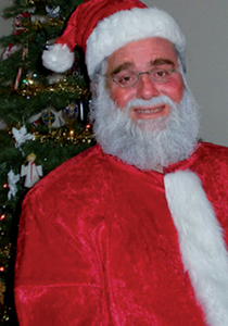 الاحتفال بأجواء العيد مع الاحتفال بأجواء العيد مع