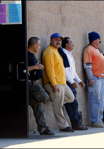 البطالة تصل الى اعلى مستوى منذ 1983 في امريكا صورة رقم 1