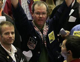 النفط يتماسك فوق 74 دولارا بفضل هبوط المخزونات الامريكية صورة رقم 1