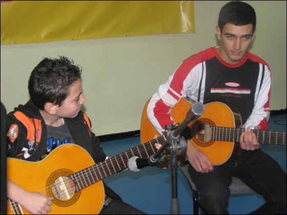 سلكوم تبادر الى يوم فني في مركز سلكوم تبادر الى يوم فني في مركز