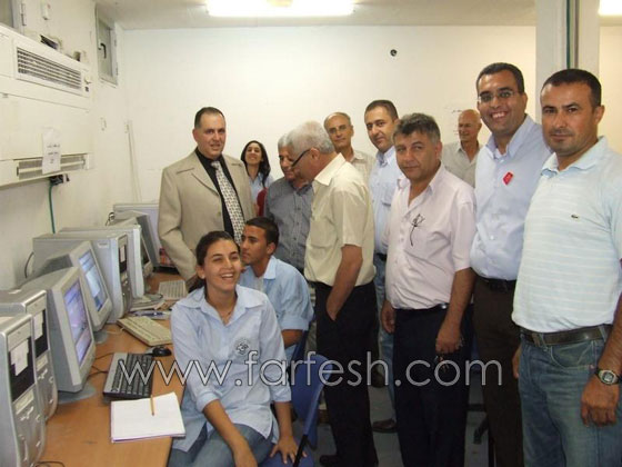 بنك هبوعليم يتبرع بحواسيب للمدرسة الثانوية في كفر قرع صورة رقم 4 بنك هبوعليم يتبرع بحواسيب للمدرسة الثانوية في كفر قرع صورة رقم 4