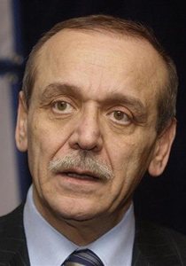 عبد ربه: حماس تبحث عن اتمام صفقات من تحت الطاولة صورة رقم 1