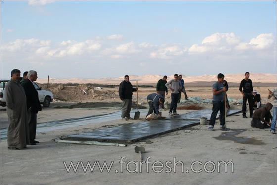 عرعرة النقب: الحركة الإسلامية تنظم معسكر عمل تطوعي لصنع قوالب تستعمل للقبور  صورة رقم 6