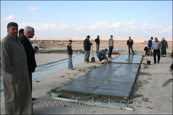 عرعرة النقب: الحركة الإسلامية تنظم معسكر عمل تطوعي لصنع قوالب تستعمل للقبور  صورة رقم 40