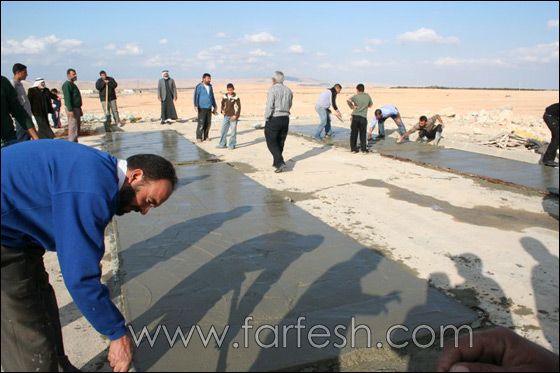 عرعرة النقب: الحركة الإسلامية تنظم معسكر عمل تطوعي لصنع قوالب تستعمل للقبور  صورة رقم 19