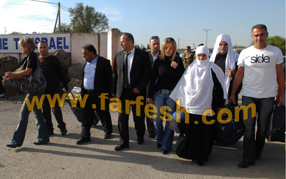 السماح لشقيقتين من الجولان بزيارة والدهما في سوريا صورة رقم 5 السماح لشقيقتين من الجولان بزيارة والدهما في سوريا صورة رقم 5