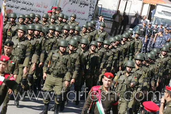 عرض عسكري في جنين  صورة رقم 2