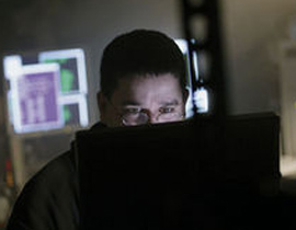 شاب فلسطيني اخترق موقع بنك لؤمي وسرق الزبائن صورة رقم 1