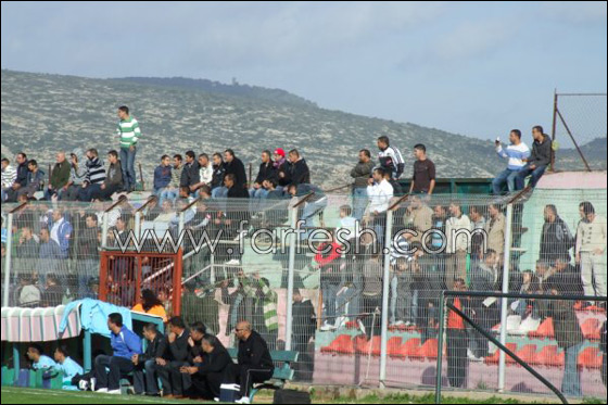 إصابات والغاز المسيل للدموع في ملعب كفركنا   صورة رقم 3