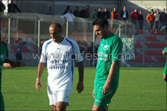 إصابات والغاز المسيل للدموع في ملعب كفركنا   صورة رقم 4