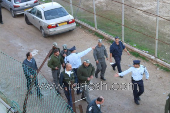 إصابات والغاز المسيل للدموع في ملعب كفركنا   صورة رقم 6