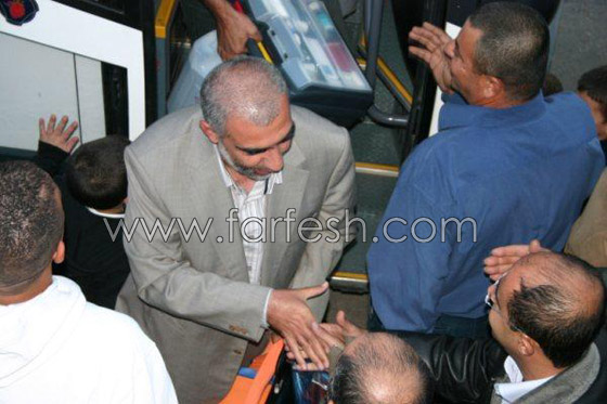 كفركنا تستقبل حجاج بيت الله الحرام بالورود  صورة رقم 5