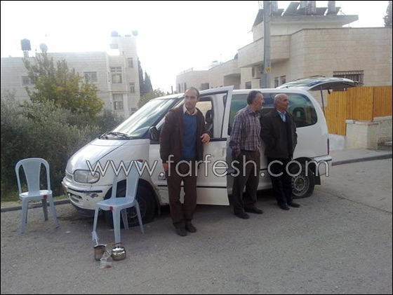 بركة يزور الشيخ جراح ويلتقي الاهالي صورة رقم 2 بركة يزور الشيخ جراح ويلتقي الاهالي صورة رقم 2