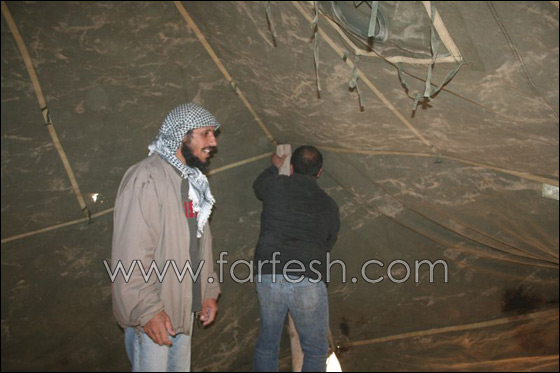 المجلس الإقليمي يبني خياما لسكان قرية طويل أبو جرول صورة رقم 17