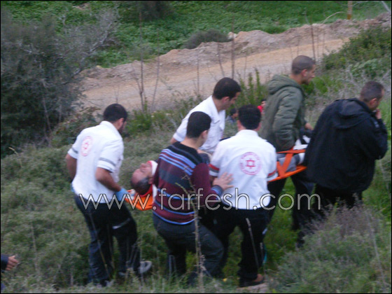 انقلاب سيارة إلى واد سحيق في الناصرة وإصابة زوجين  صورة رقم 23