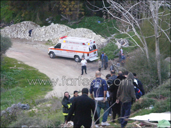 انقلاب سيارة إلى واد سحيق في الناصرة وإصابة زوجين  صورة رقم 25