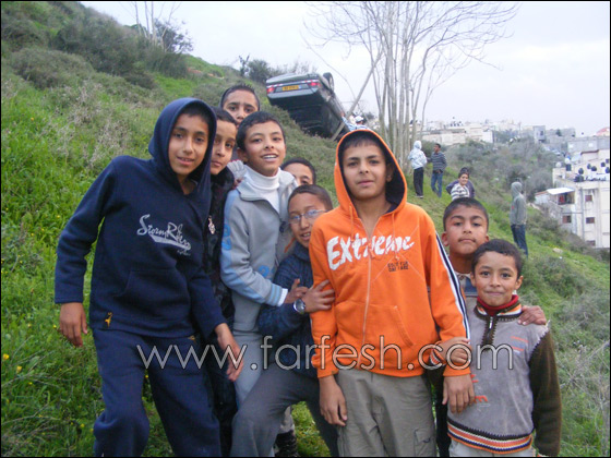 انقلاب سيارة إلى واد سحيق في الناصرة وإصابة زوجين  صورة رقم 13