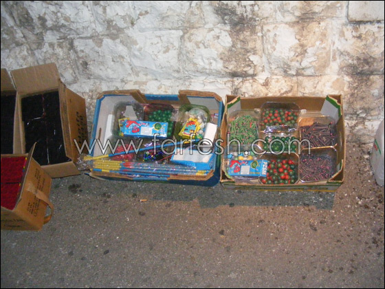 اعتقال مواطن من الناصرة عثر في بيته على آلاف المفرقعات  صورة رقم 9