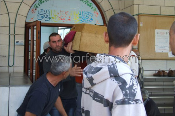 تشييع جثمان المرحوم أحمد نسيم من الناصرة صورة رقم 7 تشييع جثمان المرحوم أحمد نسيم من الناصرة صورة رقم 7