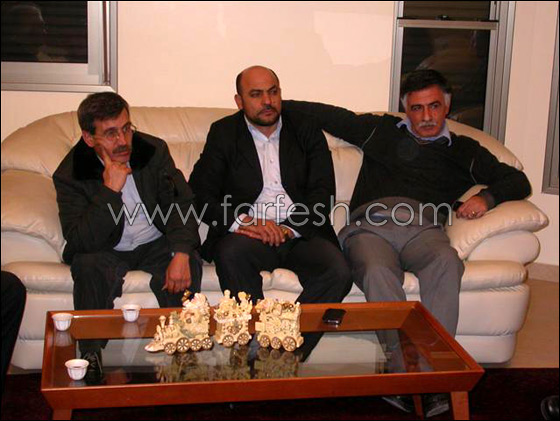 غنايم في زيارة تضامنية لبيت غنادري بالرامة  صورة رقم 1