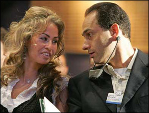 لأول مرة إمرأة تحضر غسيل الكعبة! صورة رقم 1 لأول مرة إمرأة تحضر غسيل الكعبة! صورة رقم 1