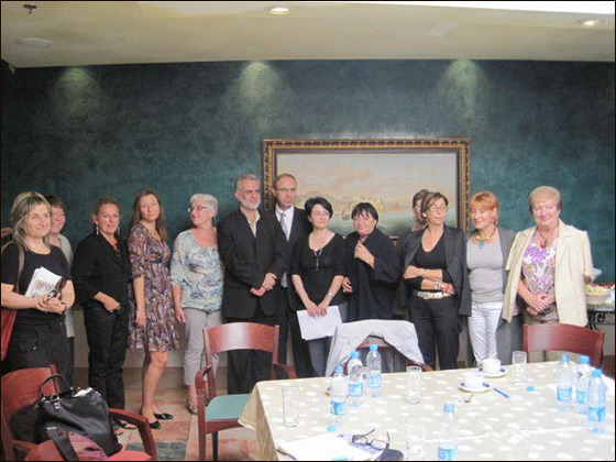 نواب عرب يلتقون  ممثلي مفوضية النساء العالمية  صورة رقم 3