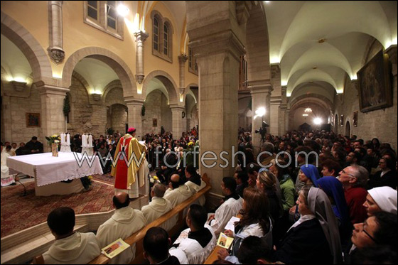 صور من مسيرة استقبال غبطة البطريرك فؤاد طوال صورة رقم 19 صور من مسيرة استقبال غبطة البطريرك فؤاد طوال صورة رقم 19