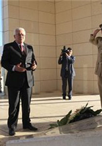 في الذكرى الخامسة لرحيل عرفات عباس : لن افقد الامل  صورة رقم 1