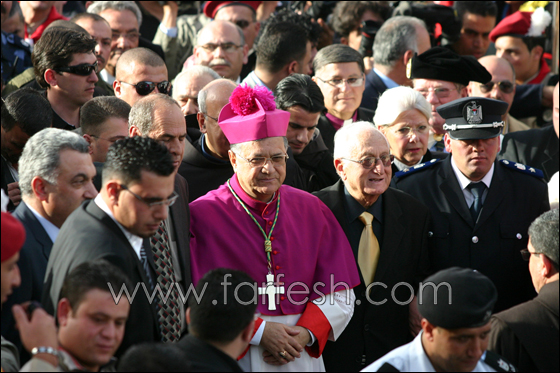 صور من مسيرة استقبال غبطة البطريرك فؤاد طوال صورة رقم 1 صور من مسيرة استقبال غبطة البطريرك فؤاد طوال صورة رقم 1