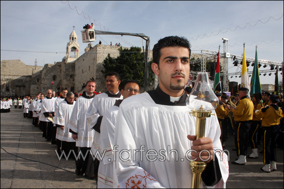 صور من مسيرة استقبال غبطة البطريرك فؤاد طوال صورة رقم 2 صور من مسيرة استقبال غبطة البطريرك فؤاد طوال صورة رقم 2