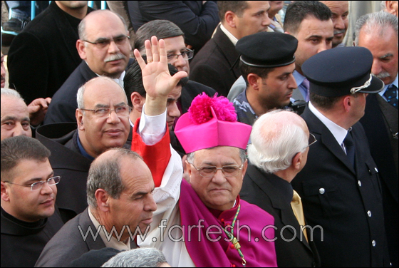 صور من مسيرة استقبال غبطة البطريرك فؤاد طوال صورة رقم 6 صور من مسيرة استقبال غبطة البطريرك فؤاد طوال صورة رقم 6