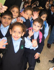 احصاء رسمي: نصف سكان الضفة وغزة دون سن الـ 18   صورة رقم 2