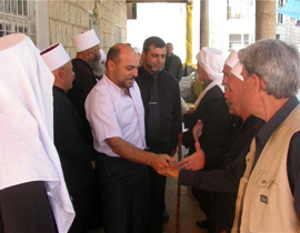 والد السجين المحرر من الجولان: شكرا للقيادة السورية صورة رقم 1
