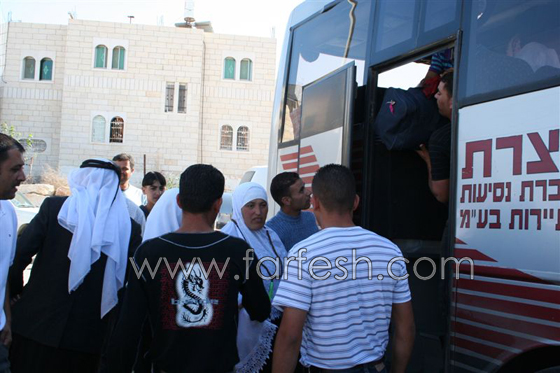 أهالي عرعرة النقب يستقبلون حجاج بيت الله الحرام   صورة رقم 10